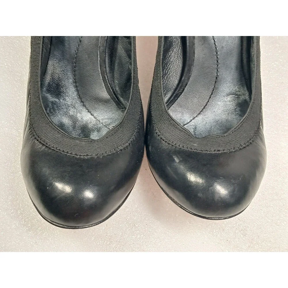 BCBGMAXAZRIA Black Leather High Heels – Size 8 Classic Pumps